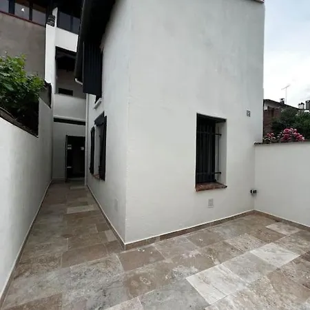 La Maison D'helena Apartment Montauban