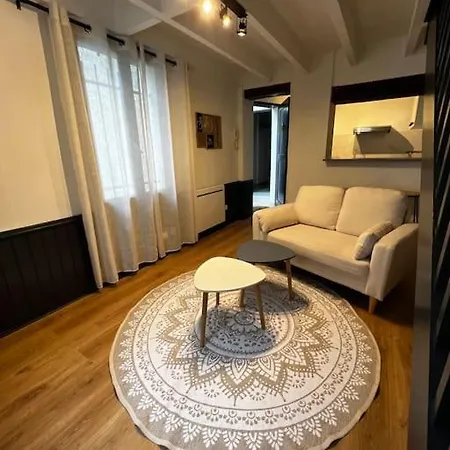 La Maison D'helena Apartment